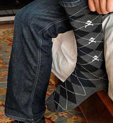 Oberon Argyle Skulls Sock