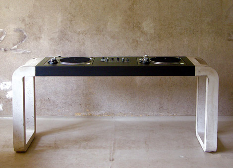 MetroFarm DJ Desk with Concrete Stand