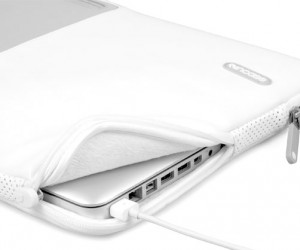 Incase Protective Sleeve Deluxe