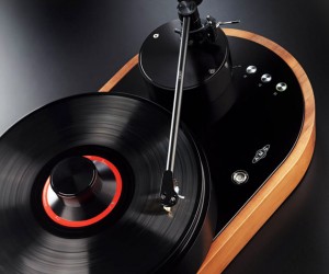 AMG V12 Turntable