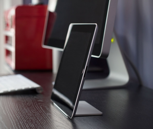 Magnus iPad Stand