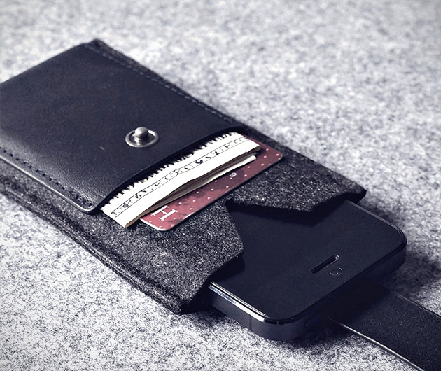 Charbonize-iPhone-Wallet