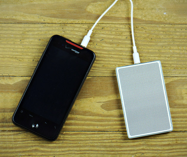 card-speaker