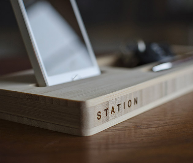 Station iPhone Caddy