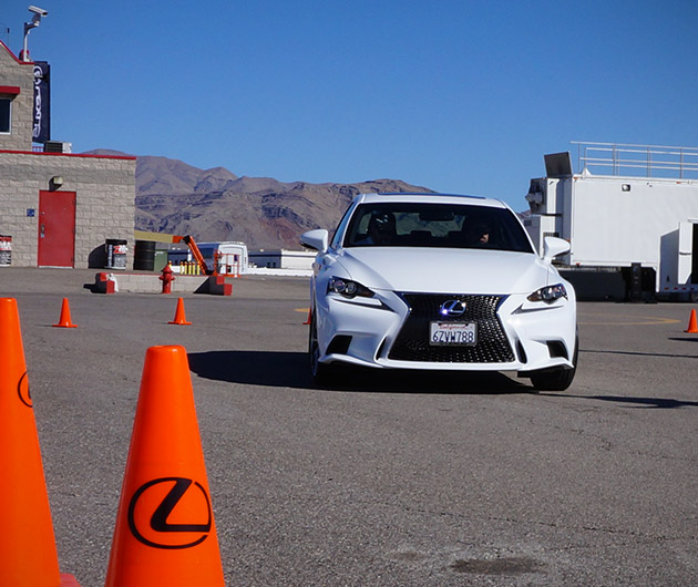 2014-lexus-is-f-sport-04