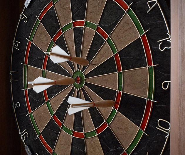 tournament-dartboard-set-03