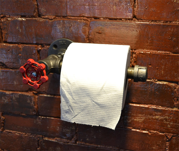 industrial-steel-pipe-toilet-paper-holder