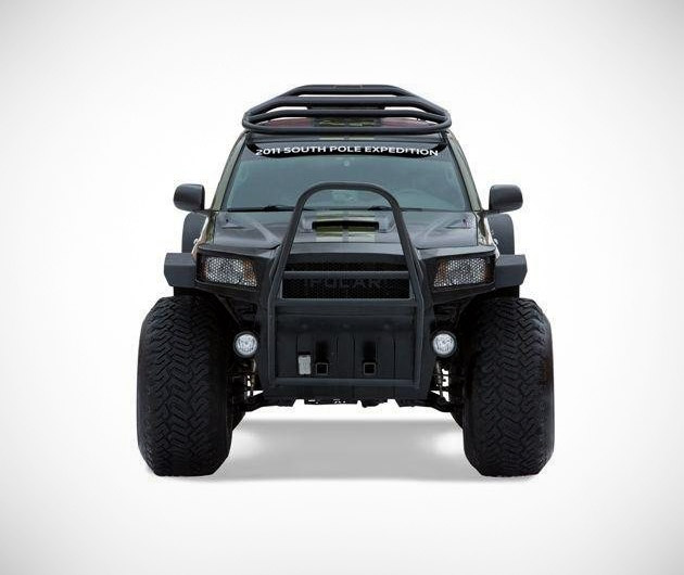 toyota-tacoma-polar-expedition-02