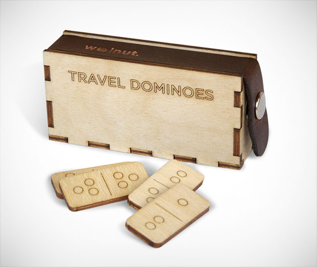 walnut-travel-dominoes-01