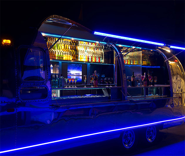 apollo-70-airstream-mobile-bar-05