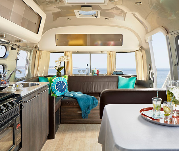 aka-luxury-mobile-suite-05