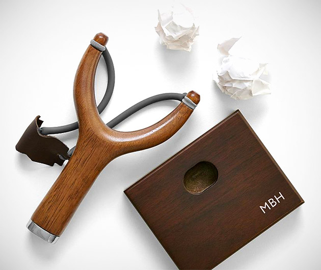 desktop-wood-slingshot-02