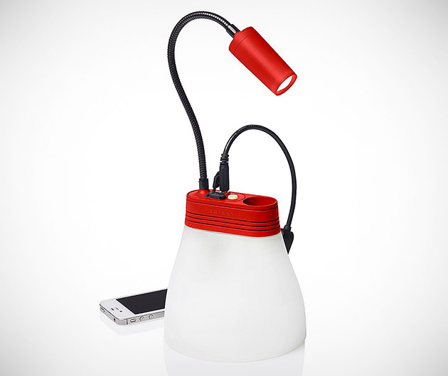 sunbell-solar-lamp-and-phone-charger-01