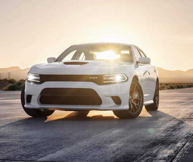 2015-dodge-srt-charger-hellcat-03