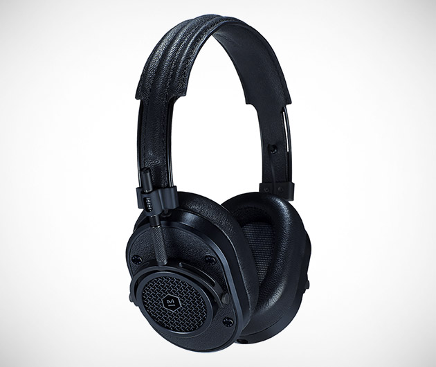 master-&-dynamic-mh40-headphones-01