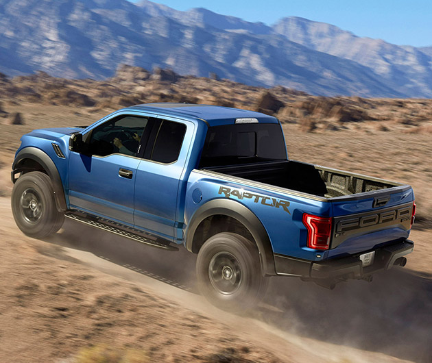 2017-ford-f150-raptor-02