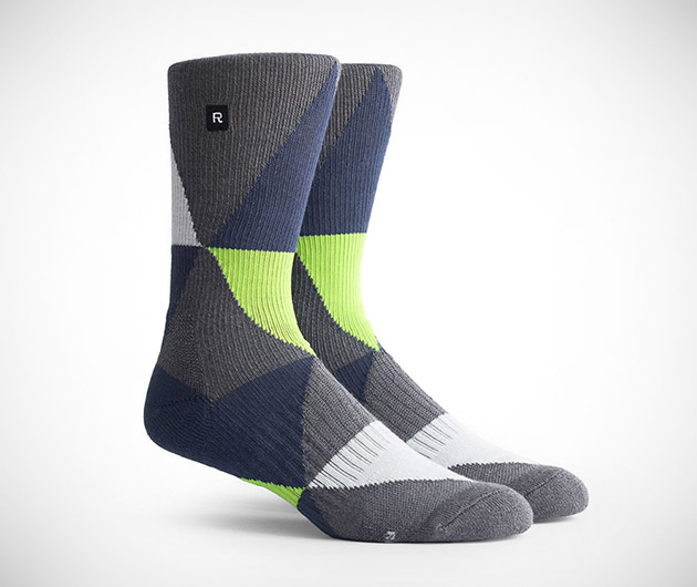 richer-poorer-athletic-socks-02