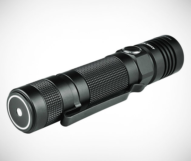 olight-baton-rechargeable-flashlight