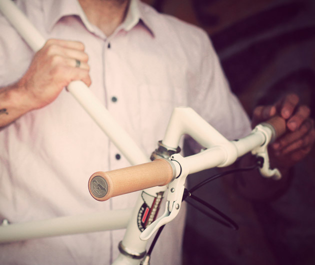 dunstan-wood-bike-grips-02