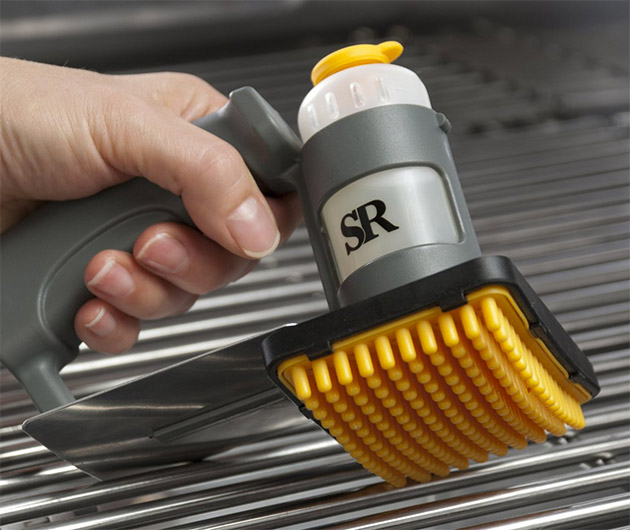 steven-raichlen-grilling-grate-oiler-02