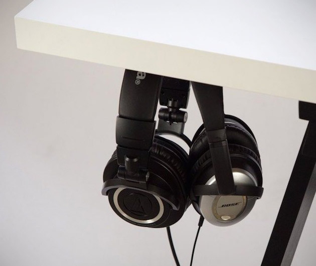 anchor-under-desk-headphone-mount-02