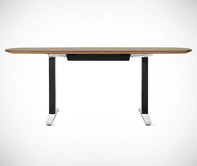 renew-sit-to-stand-desk-01