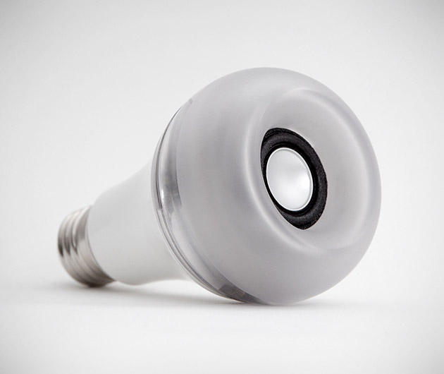 twist-led-light-bulb-airplay-speaker-01