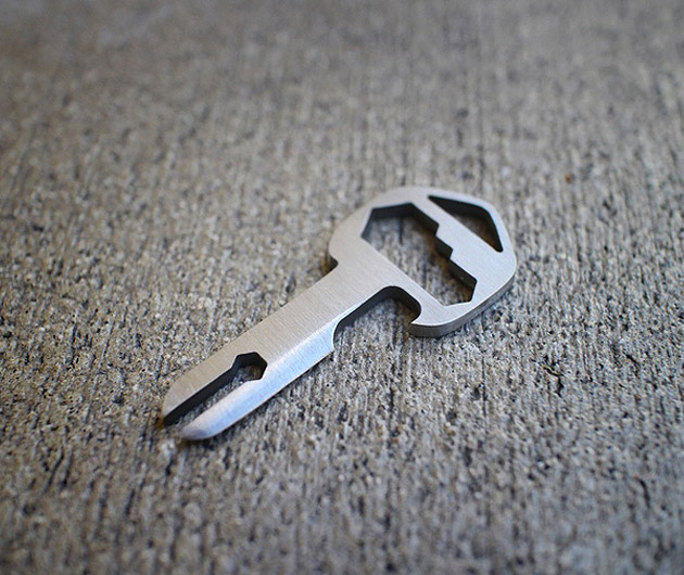 mykee-titanium-multi-tool-key-01