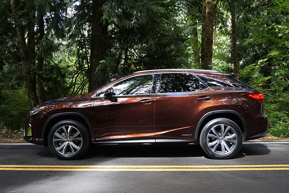 2016-lexus-rx-01