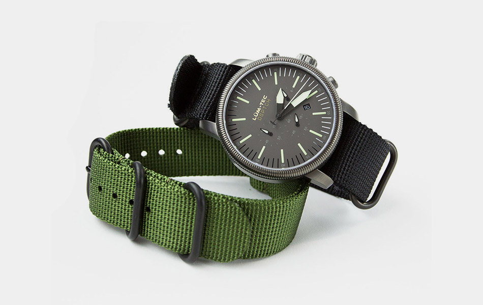 dsptch-special-edition-combat-b25-watch