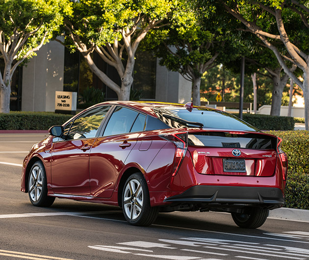 2016-toyota-prius-13