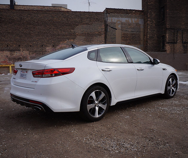 2016-kia-optima-sx-turbo-10