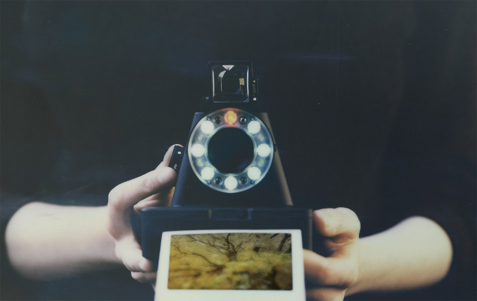 i-1-analog-instant-camera