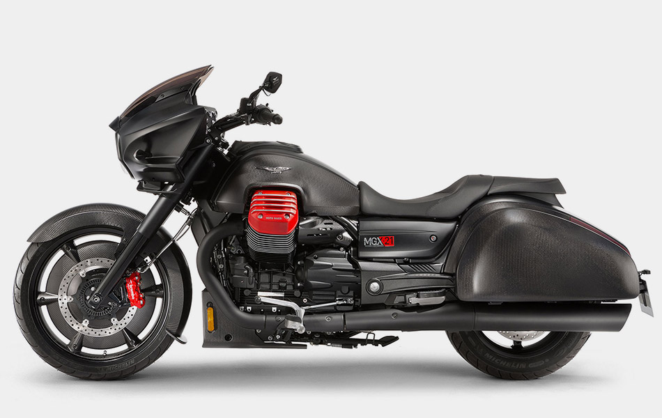 moto-guzzi-mgx-21-flying-fortress